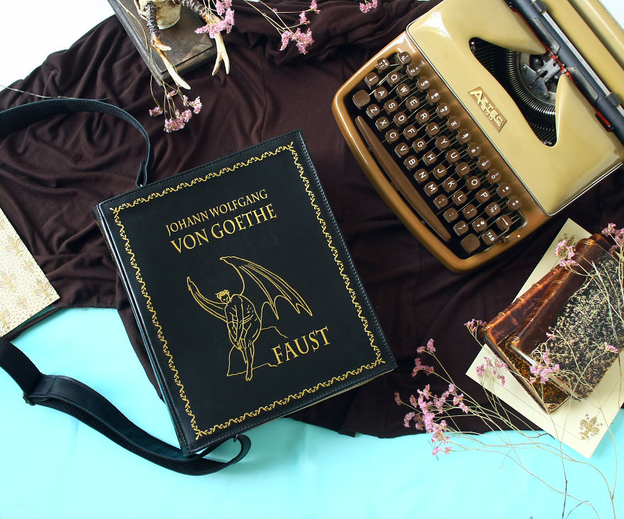 bolsos-con-forma-de-libro-9